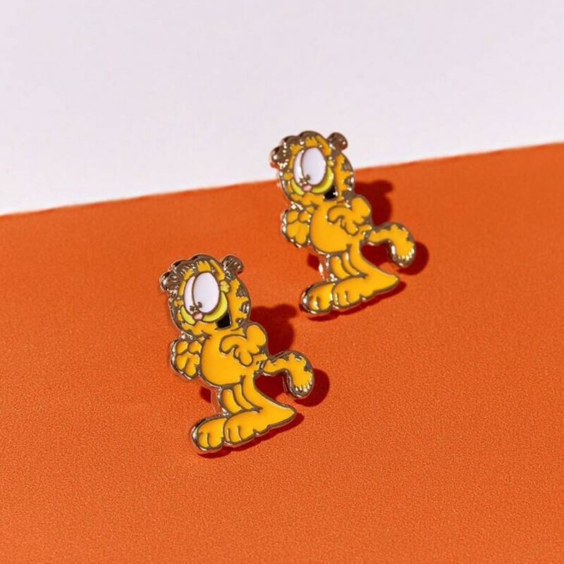Garfiled studs