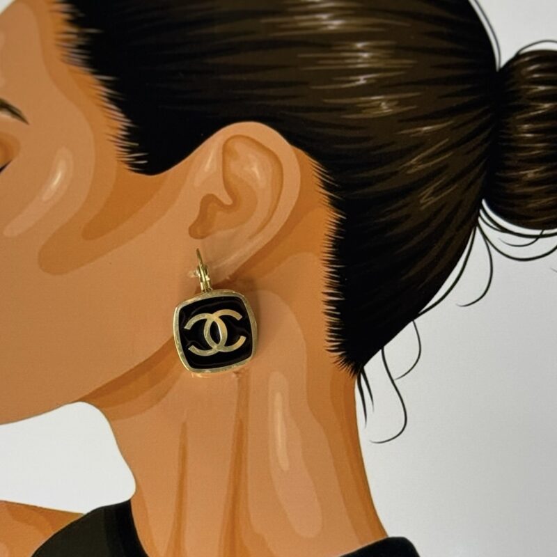 Dreamy Black Earrings